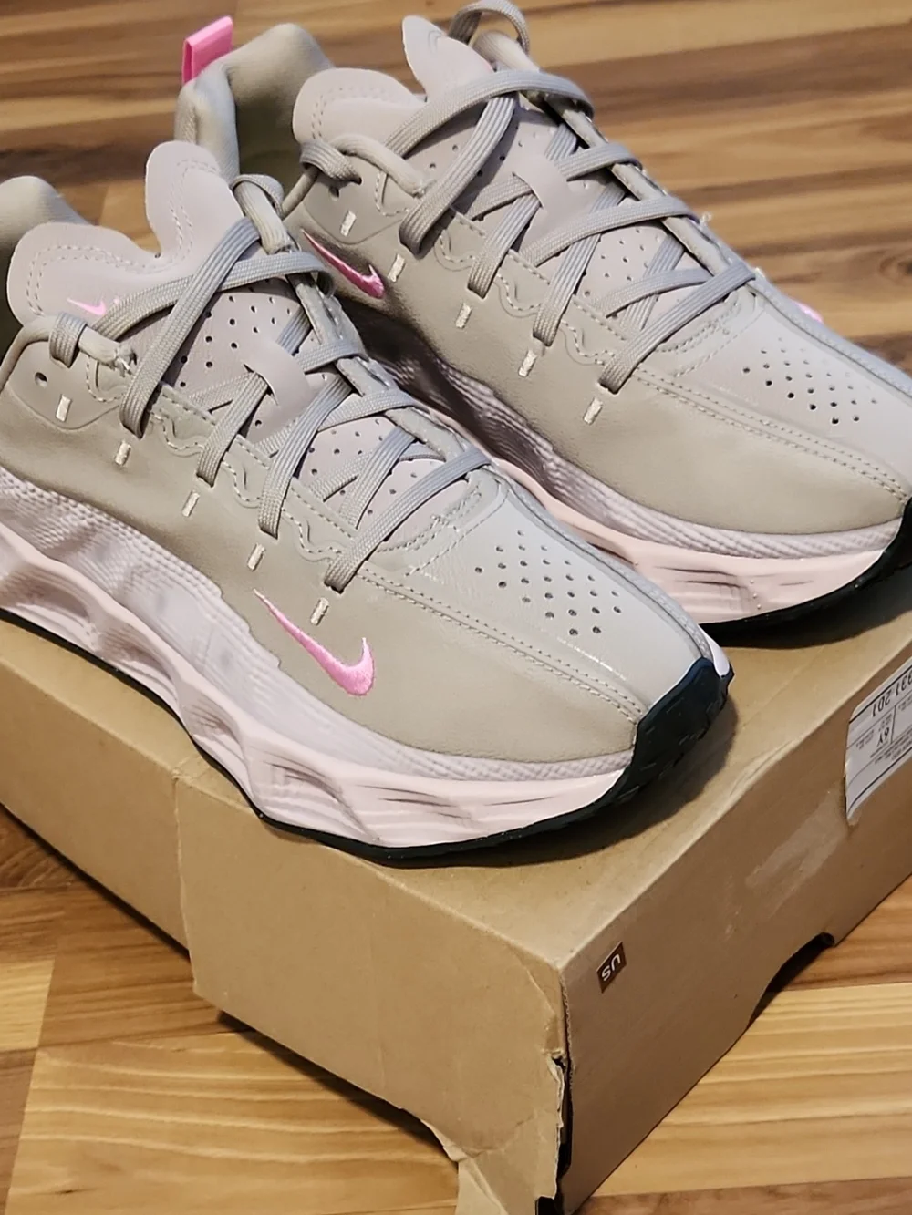 Nike women athletic